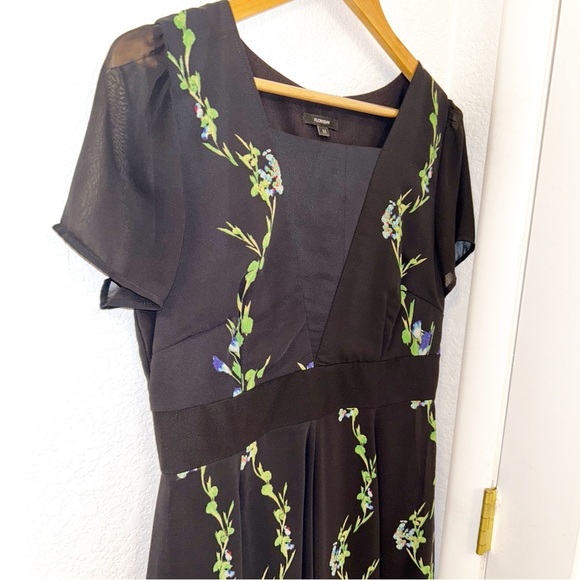 FLORYDAY MultiColor Floral & vines square cap sleeve tea length dress SZ: Medium - Picture 10 of 12